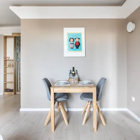 Le Tassigny A 2mn Du Centre Avec Parking Apartamento *