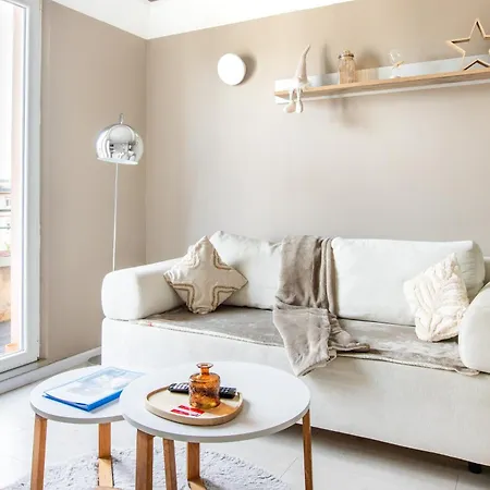 Le Tassigny A 2mn Du Centre Avec Parking Apartman *