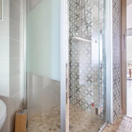 Le Tassigny A 2mn Du Centre Avec Parking Apartamento *