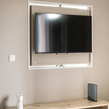 Le Tassigny A 2mn Du Centre Avec Parking *