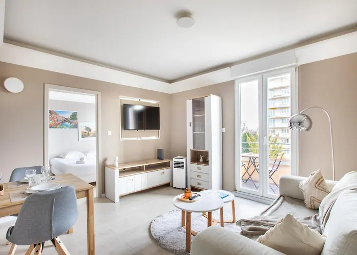 Апартаменты Le Tassigny A 2mn Du Centre Avec Parking *