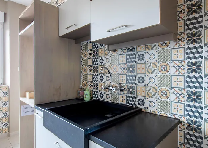 Le Tassigny A 2mn Du Centre Avec Parking *